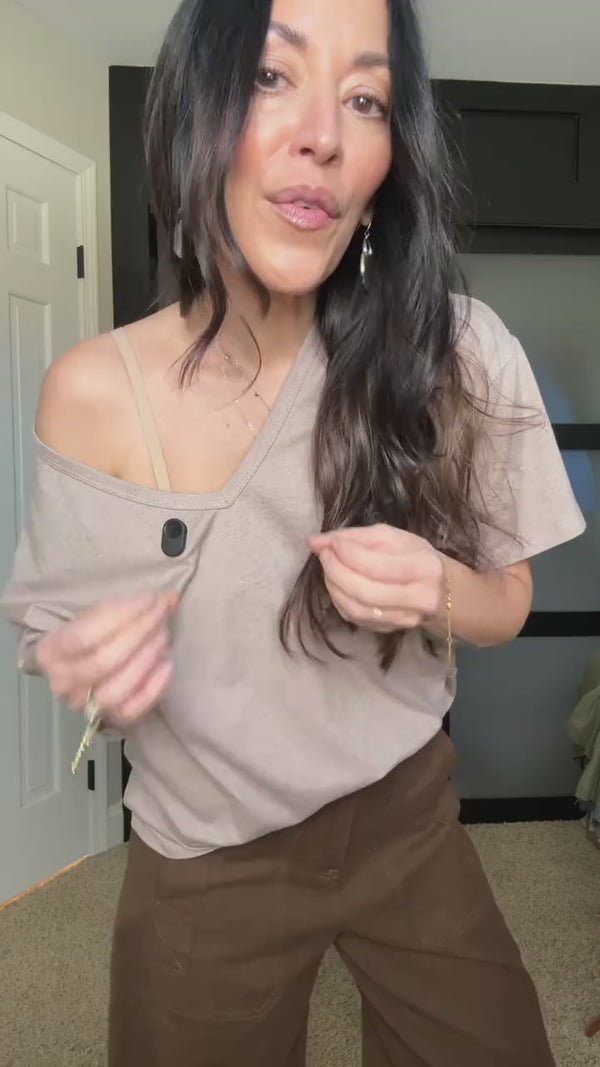 Curvvvy® The Effortless Oversized V-Neck Tee